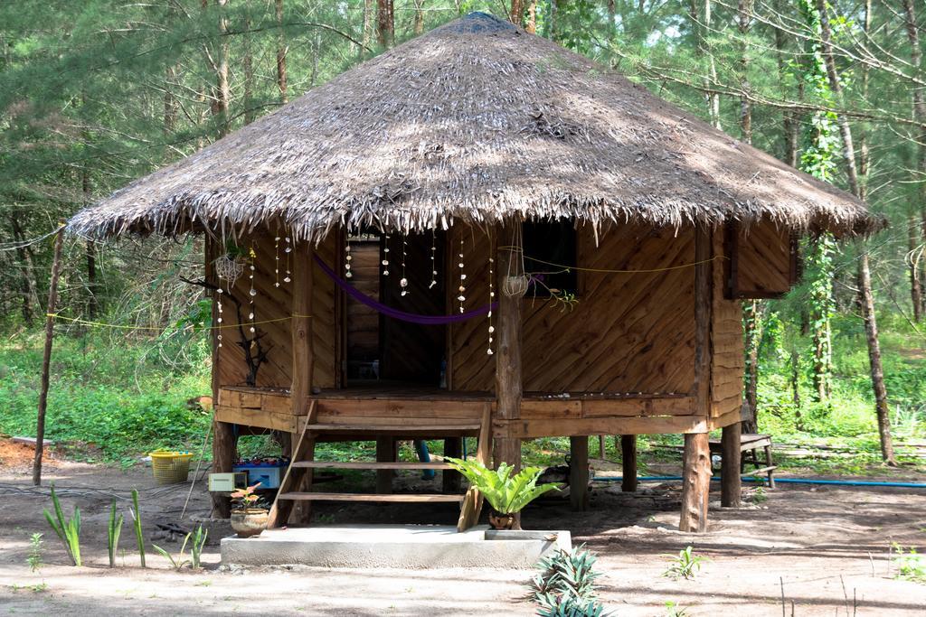 Tawan Bar And Bungalow Ξενοδοχείο Ko Phra Thong Εξωτερικό φωτογραφία