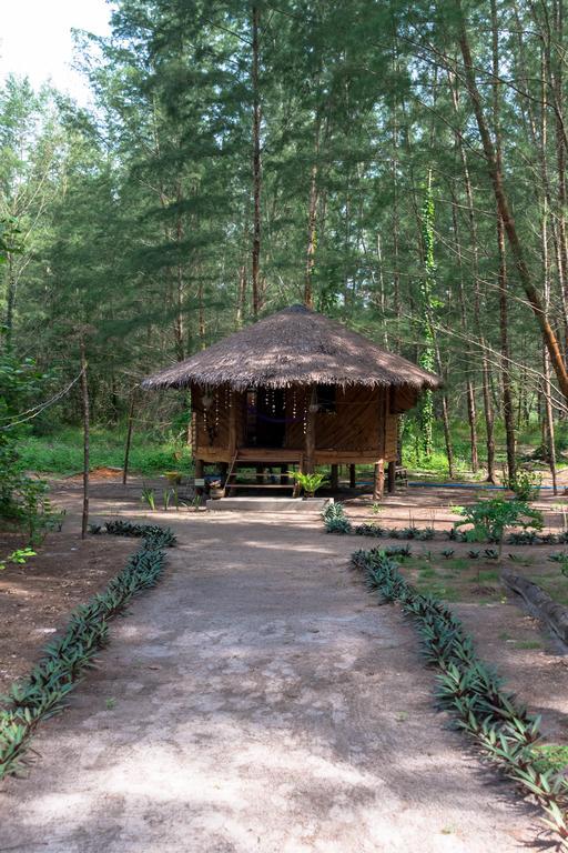 Tawan Bar And Bungalow Ξενοδοχείο Ko Phra Thong Εξωτερικό φωτογραφία