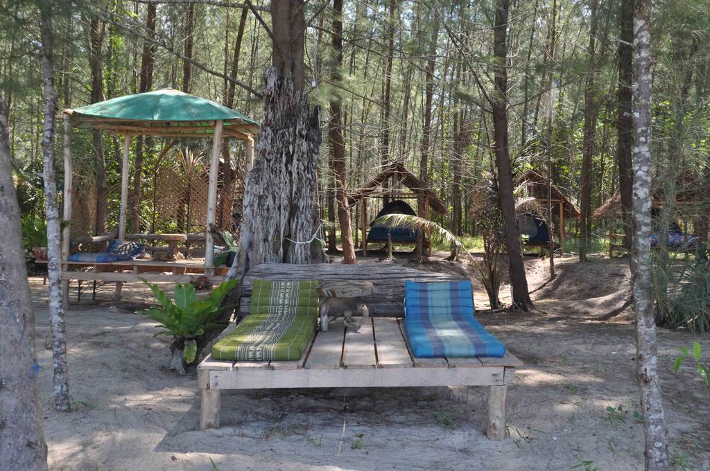 Tawan Bar And Bungalow Ξενοδοχείο Ko Phra Thong Εξωτερικό φωτογραφία